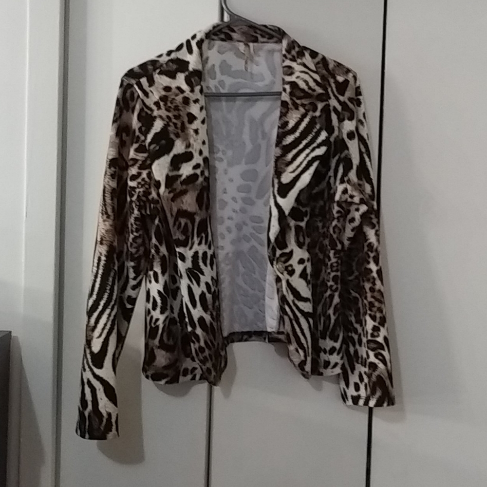 Leopard print blazer